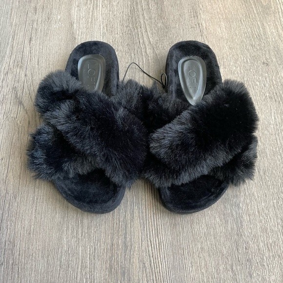 NWT LOFT Cross Front Fuzzy Slides Black Small (5/6) - Picture 3 of 8